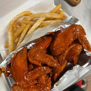 Wings with Fries