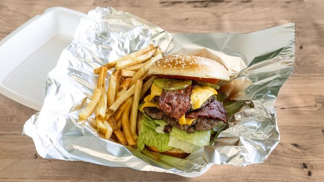 Bacon Cheeseburger.